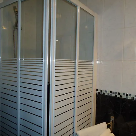 Hipotel Gambetta Republique 2* Paryż