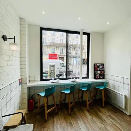 Hipotel Gambetta Republique 2*