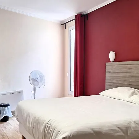 Hipotel Gambetta Republique Отель Париж