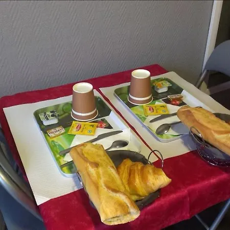 Hipotel Gambetta Republique Отель 2*