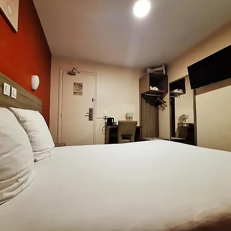 Hotel Hipotel Gambetta Republique Paris