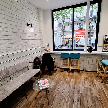 Hipotel Gambetta Republique 2*